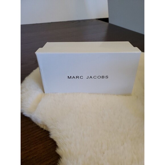 Marc By Marc Jacobs Sunglasses White Case Velvet‎ feel Inside & Box - Picture 8 of 11